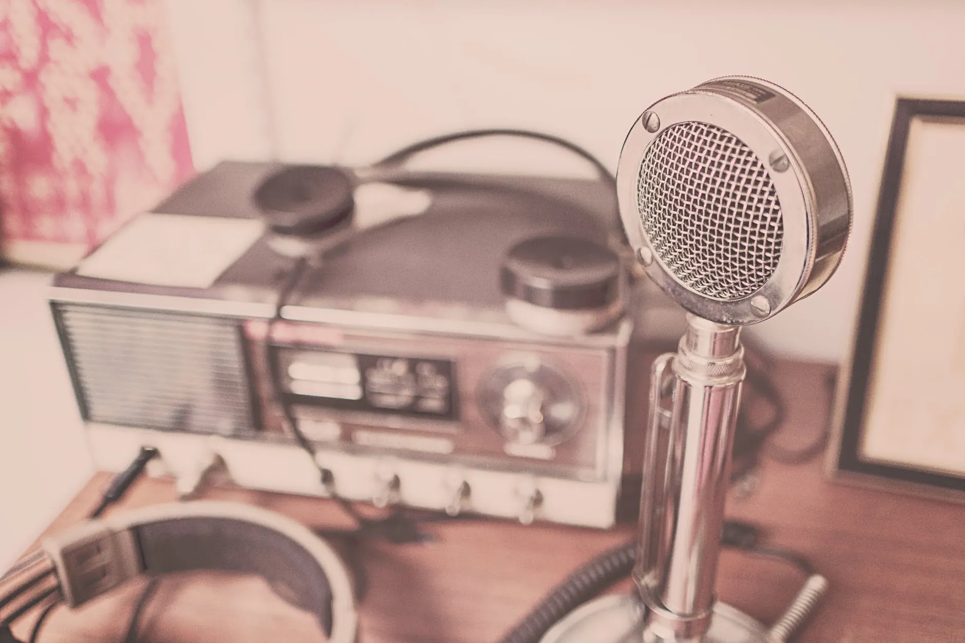 sound-speaker-radio-microphone.jpg